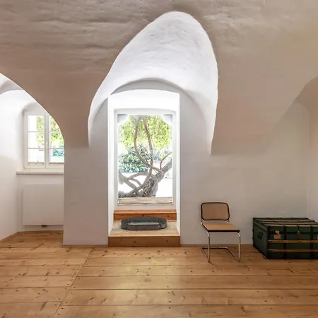 Beschliesserwohnung Schloss Апартаменты *